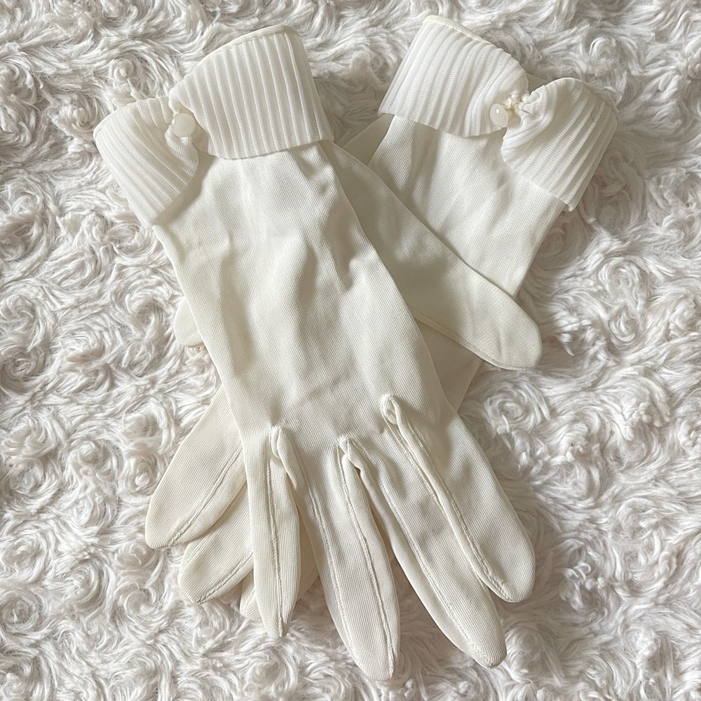 Vintage 1940’s Dainty Japanese Gloves Cottagecore Old Money